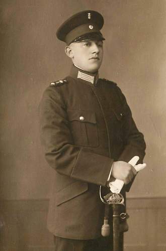 Po-Police Headgear in Period Photos