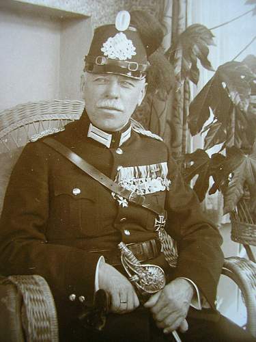 Po-Police Headgear in Period Photos