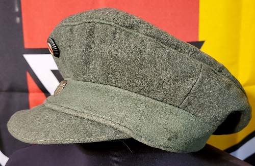 Homage to the 1919 pattern field cap....simple but nice