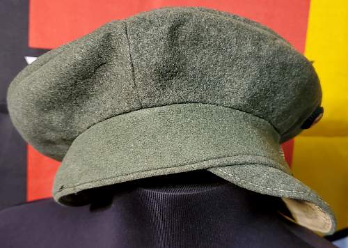 Homage to the 1919 pattern field cap....simple but nice