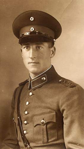 Po-Police Headgear in Period Photos