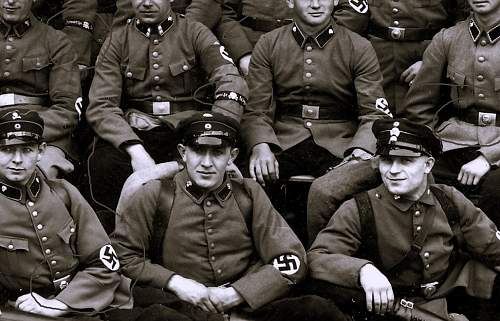 Freikorps &amp; Paramilitary Weimar Headgear in Period Photographs