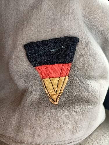 Reichsbanner Schwarz-Rot-Gold Feldmütze? Please help!