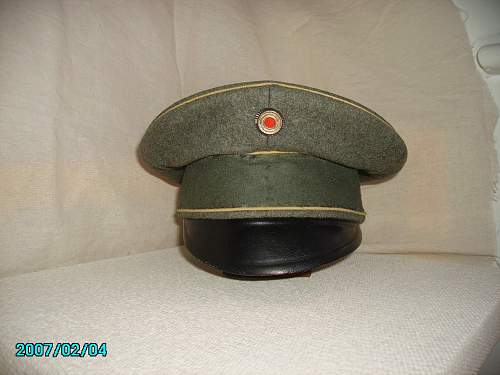 bringing back to life a Reichswehr Infantry cap