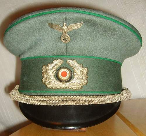 The evolution of the Army Service Cap 1900 to 1945l