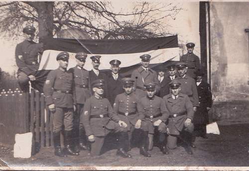 Der Stahlhelm Photo Reference Thread