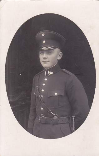 Po-Police Headgear in Period Photos