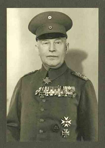 Po-Police Headgear in Period Photos