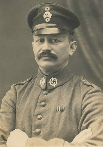 Freikorps &amp; Paramilitary Weimar Headgear in Period Photographs