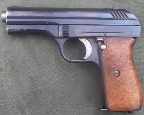 Czechoslovikan cz24 pistol