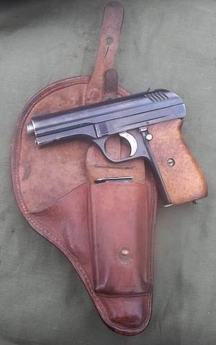 Czechoslovikan cz24 pistol