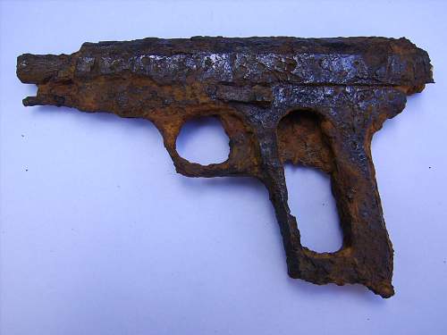 id dug relic pistol please