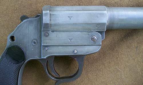duv42 German 'ZINK' Flare Gun