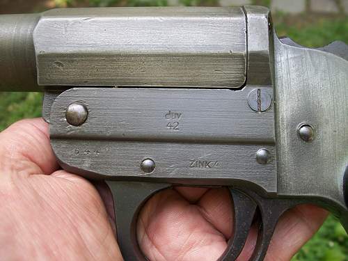 duv42 German 'ZINK' Flare Gun