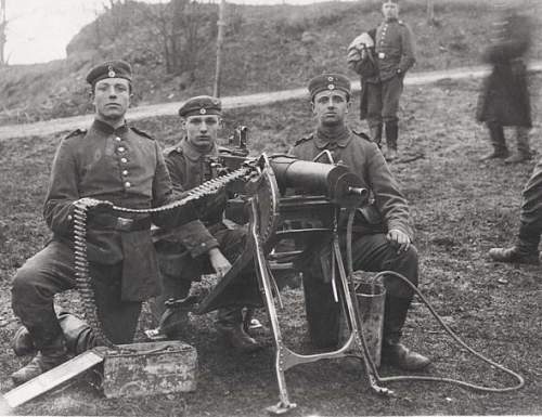 Ww1 mg 08