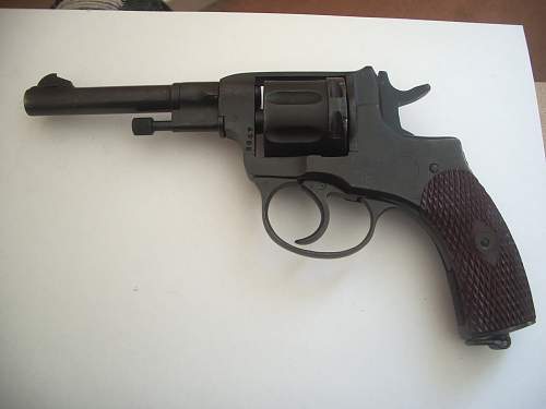 Nagant M1895 Revolver