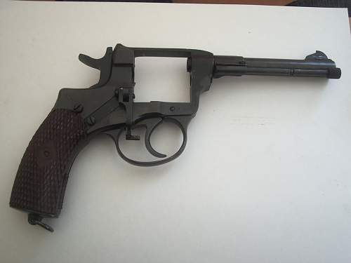 Nagant M1895 Revolver
