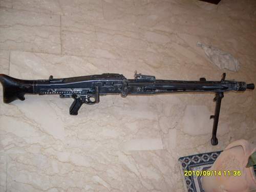 mg42 original  or postwar ???  please help me