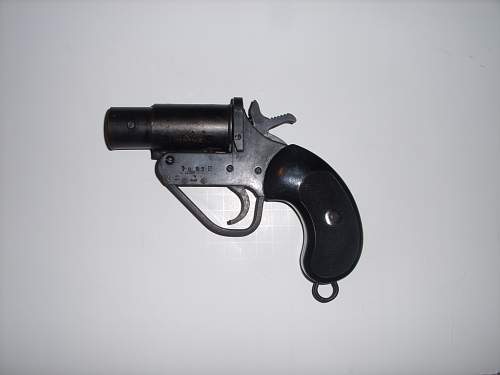 British Flare gun