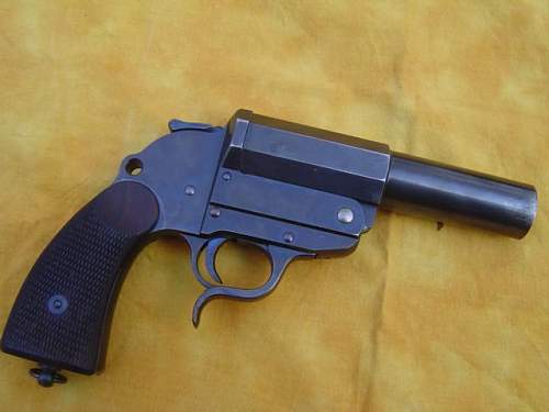 Early III Reich Prussian police flare pistol