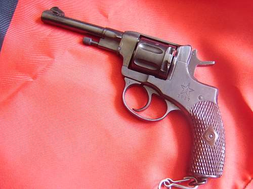 Nagant Revolver 1895