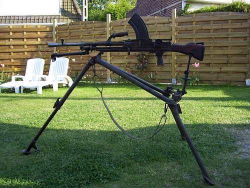 BREN MK1 LMG on 1939 tripod