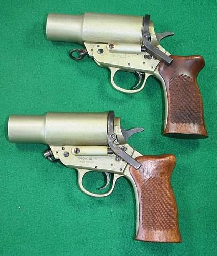 H &amp; R Mark IIIA One Inch Flare Guns