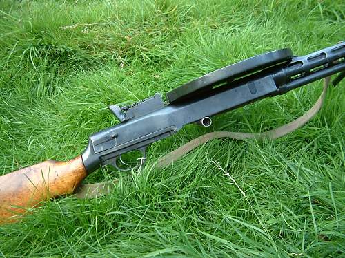 1941 Finnish DP28 with Suomi-style stock