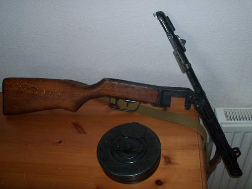 soviet  PPsH-41 sub-machine gun