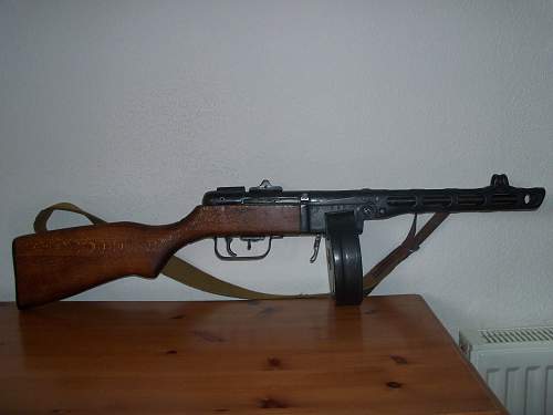 soviet  PPsH-41 sub-machine gun