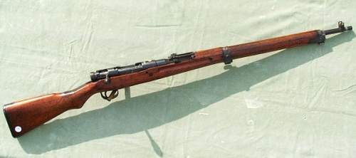 Unknown Rifle. Possibly WWII?