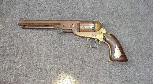 Colt navy revolver made in italy ??