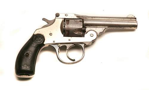 Enfield Revolver? or What?