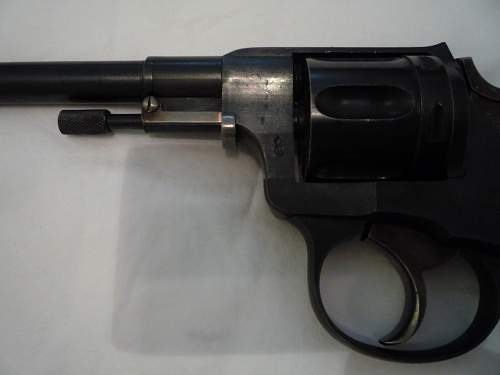 Swedish M87 revolver question