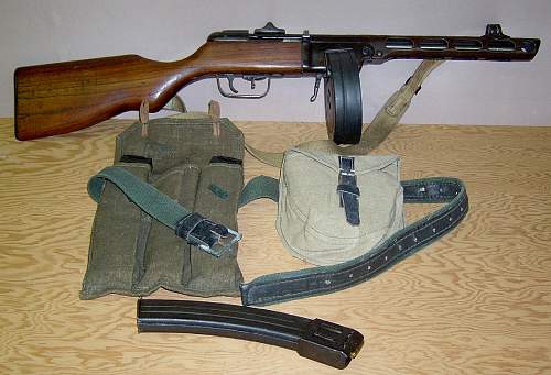 WWII-Some Russian guns and other stuff.