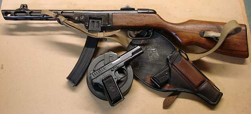 WWII-Some Russian guns and other stuff.