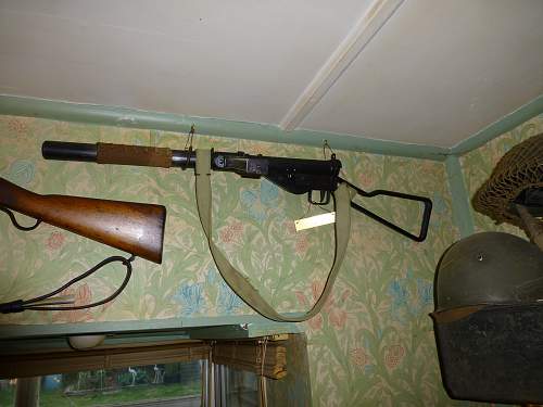 Latest sten guns too the collection