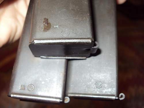 SS leather mp40 pouch, and 3 mags info needed..