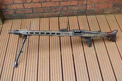 Steyr Late Dual Tone MG42 (DEACTIVATED)