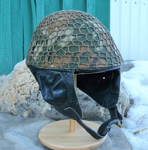 Parachute/Airborne Helmets and HSAT's from around the world