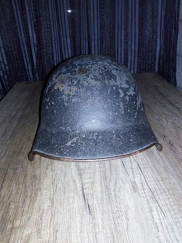 I found a helmet, but i don't know what it is, i need help please.