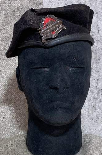 IDF beret, identification please !