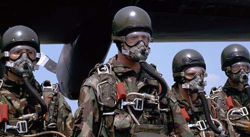 Parachute/Airborne Helmets and HSAT's from around the world