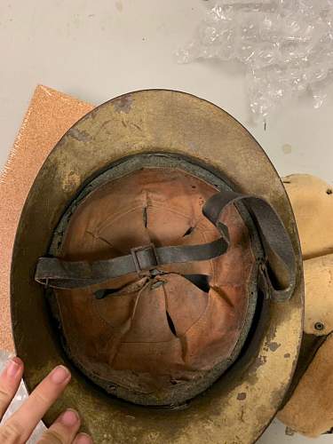 Questions about Italian Lippmann helmet