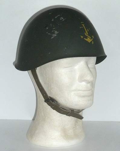 Italian Navy M33 helmet