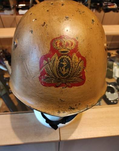 Italian M33 helmet-1947-90