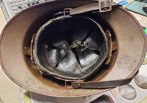 french M26 helmet with painted ancre (colonial ?)