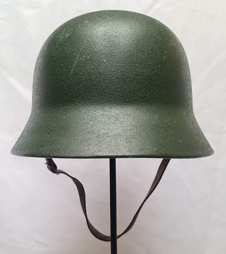 Helmets of the West-German &quot;Bundesgrenzschutz&quot; - &quot;Federal Border Guard &quot; - M 1953 - Part 4 - New production without ventilation openings