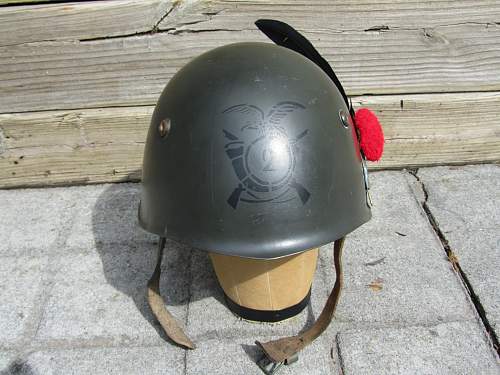 my italian m33 helmets