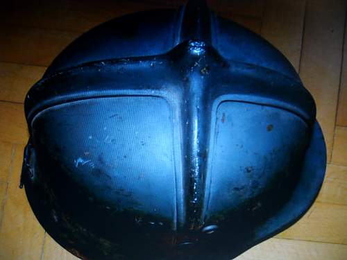 Help with hungarian  helmet